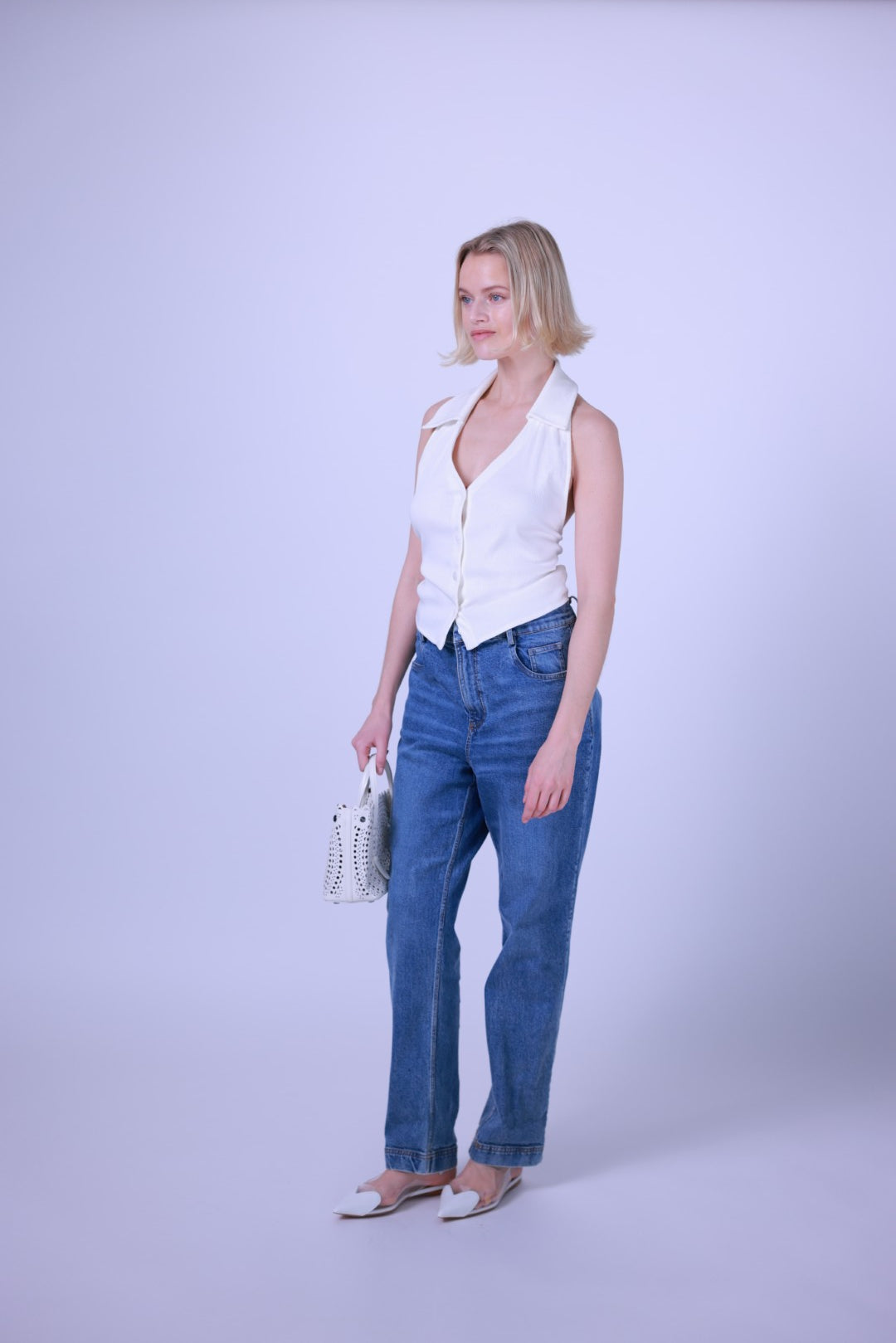 Sleeveless button-up vest