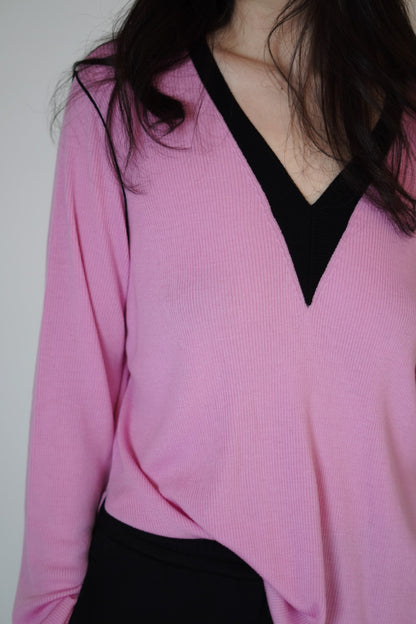 Wool v-neck pink/black