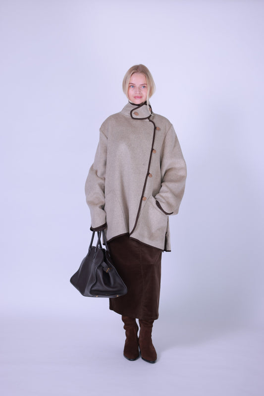 Coat, wool and cashmere blend with brown edges